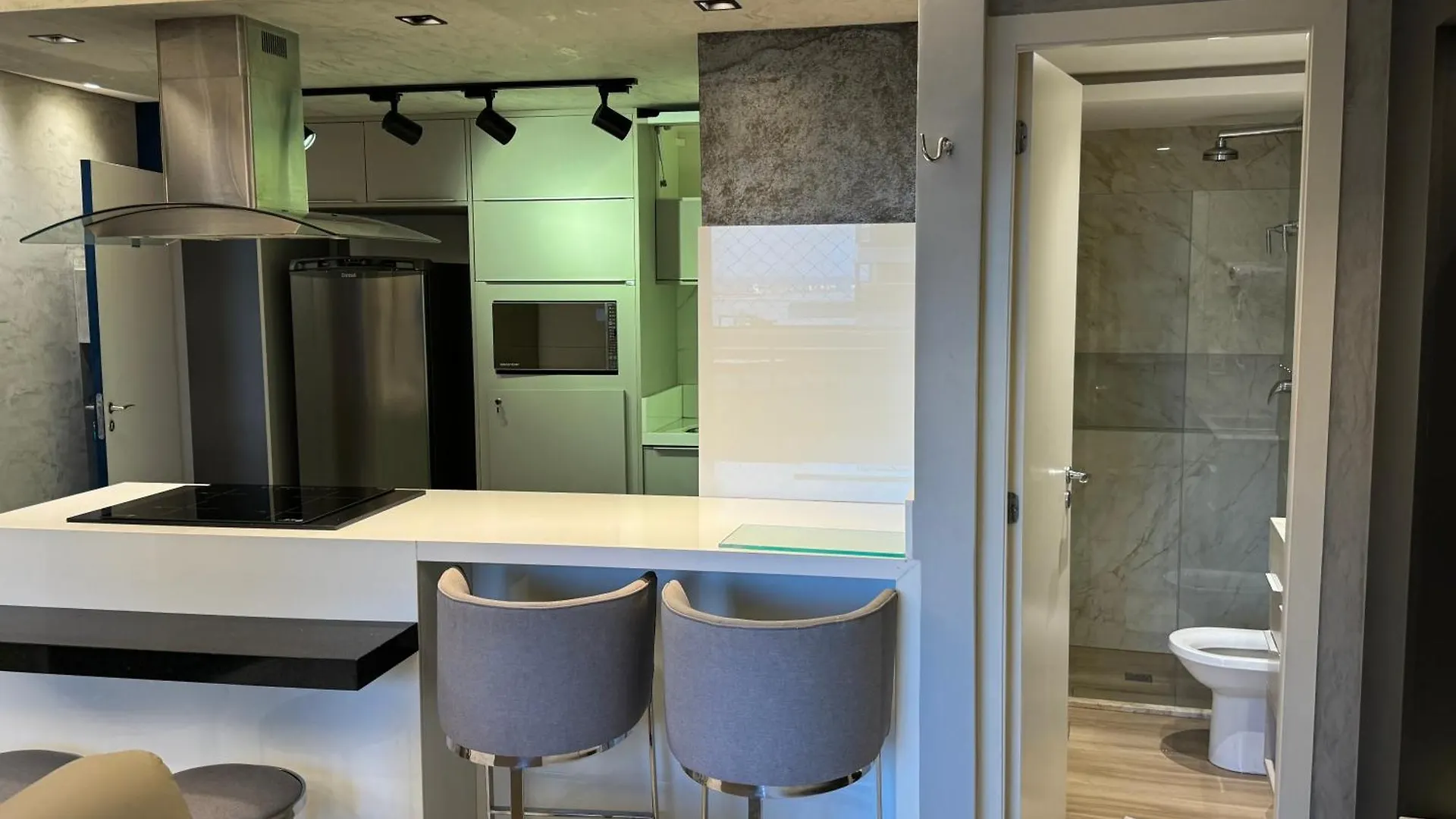 Apartamento Com 02 Quartos, Beira Mar, Fortaleza - Ce. Brasilien